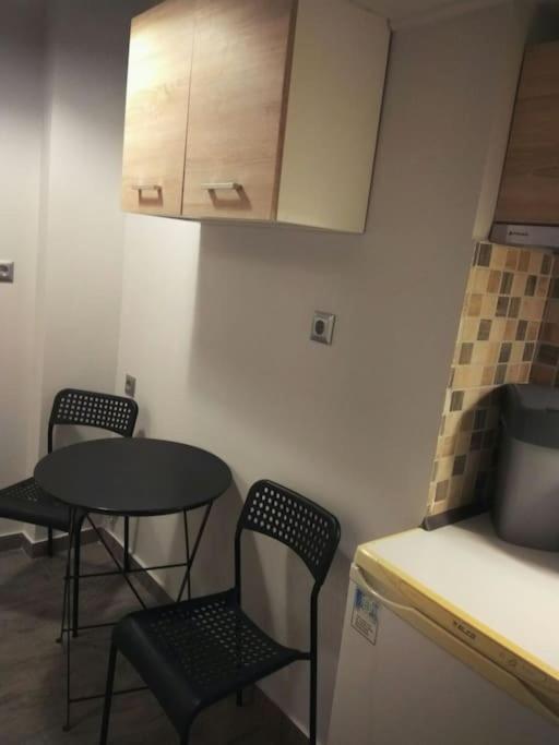 Nice& Cozy Flat 1Min From The Heart Of Athens.Wifi Zewnętrze zdjęcie