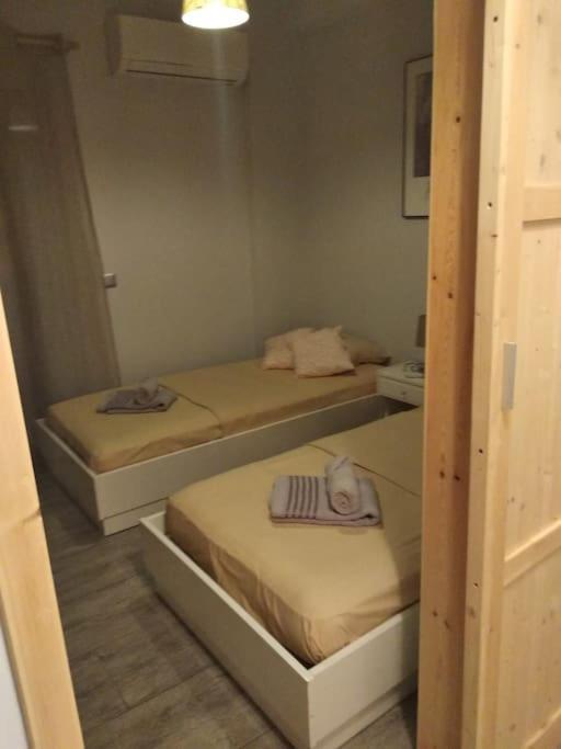 Nice& Cozy Flat 1Min From The Heart Of Athens.Wifi Zewnętrze zdjęcie